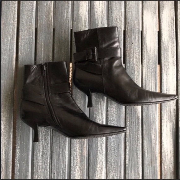 Black leather booties by Stuart Weitzman - Picture 2 of 7